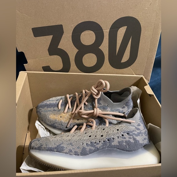 Adidas Yeezy Boost 380 Mist FX9764 - Picture 2 of 8
